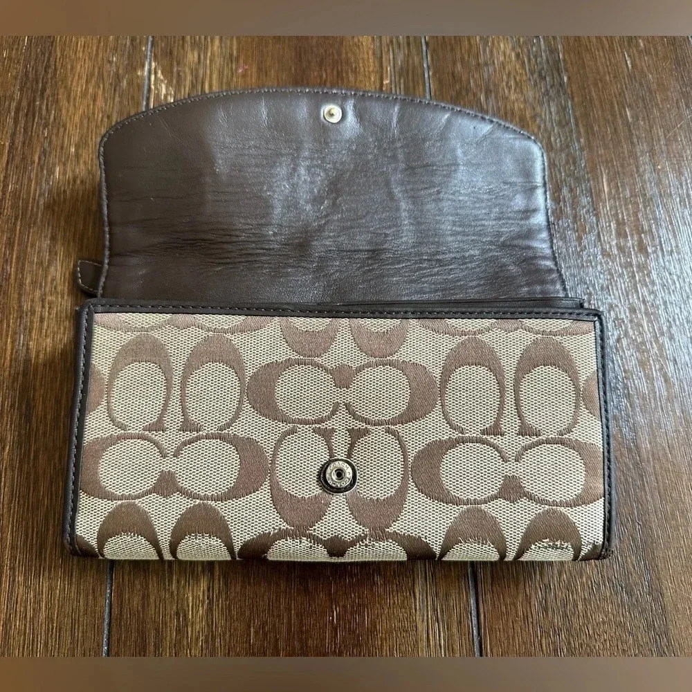 Coach signature logo wallet